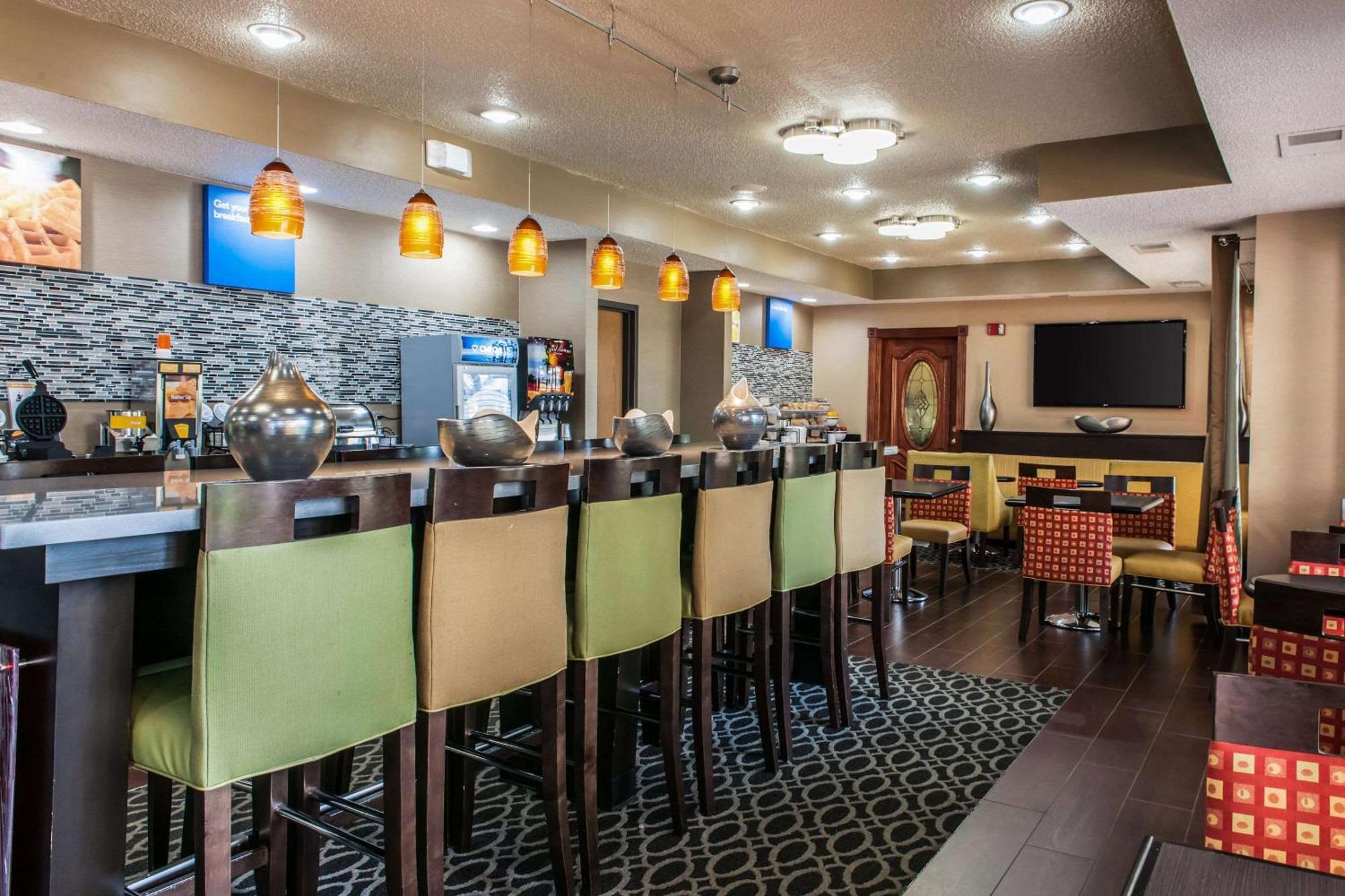 Comfort Inn Blue Ash North Bagian luar foto
